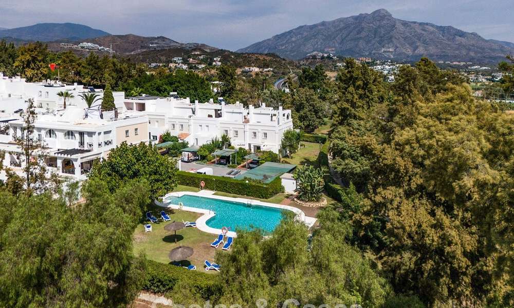 Charming townhouse with private pool for sale, in a sought after golf enclave of La Quinta, Marbella – Benahavis 776621