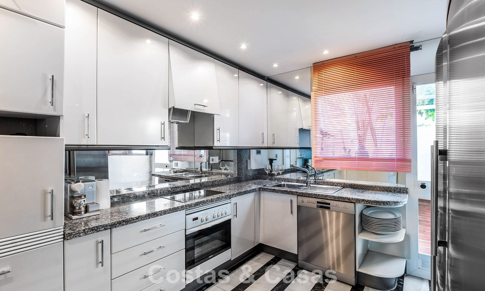 Charming townhouse with private pool for sale, in a sought after golf enclave of La Quinta, Marbella – Benahavis 776627
