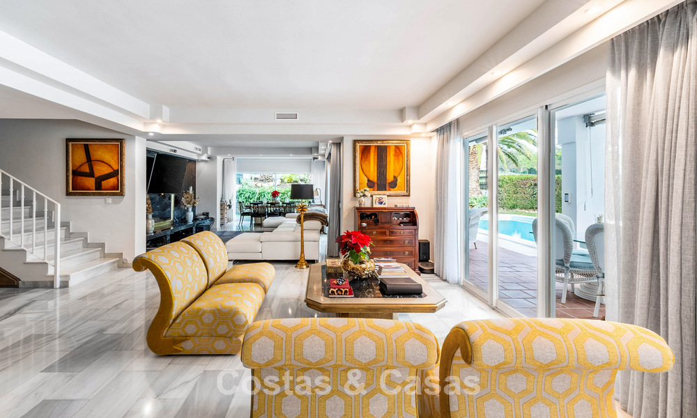 Charming townhouse with private pool for sale, in a sought after golf enclave of La Quinta, Marbella – Benahavis 776628