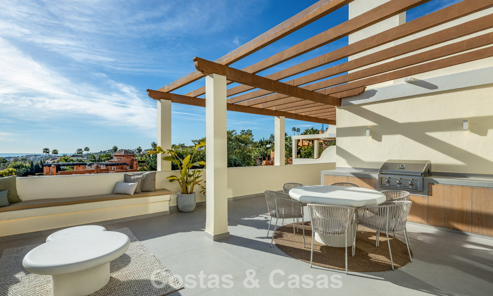 Luxurious renovated penthouse with panoramic sea views for sale in Nueva Andalucia, Marbella 776787