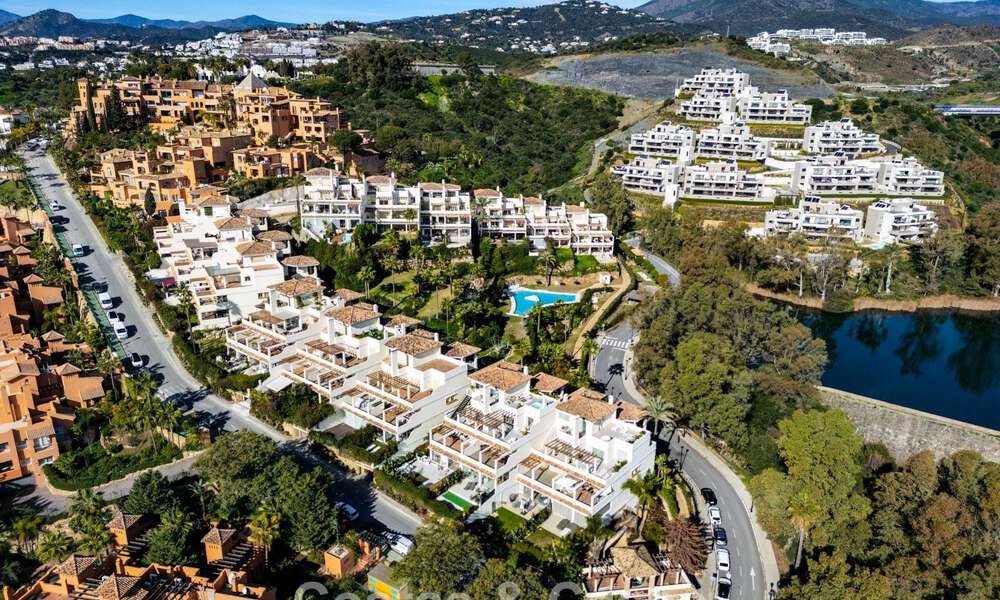 Luxurious renovated penthouse with panoramic sea views for sale in Nueva Andalucia, Marbella 776789