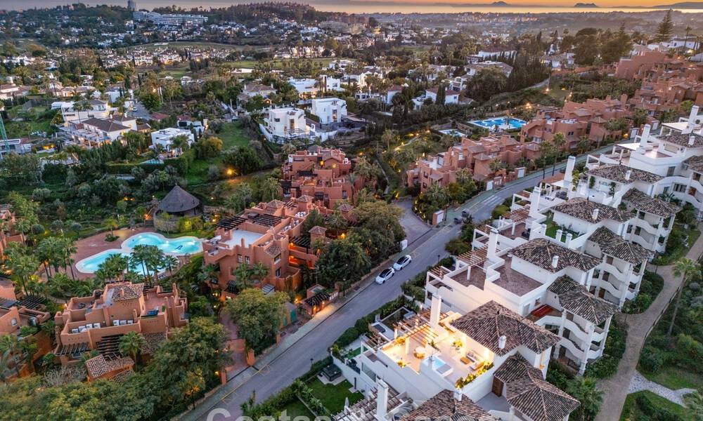 Luxurious renovated penthouse with panoramic sea views for sale in Nueva Andalucia, Marbella 776793