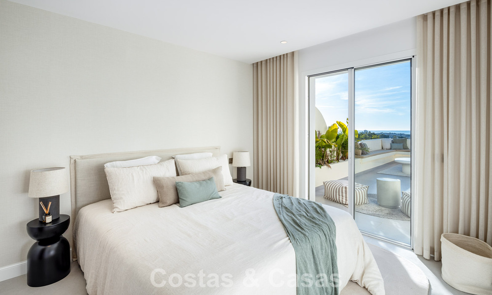 Luxurious renovated penthouse with panoramic sea views for sale in Nueva Andalucia, Marbella 776794