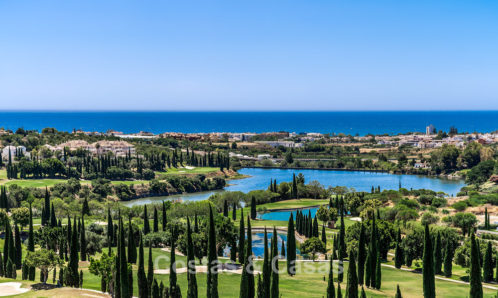 Modern luxury villa with magnificent golf and sea views for sale in a five star golf resort in Marbella - Benahavis 776709