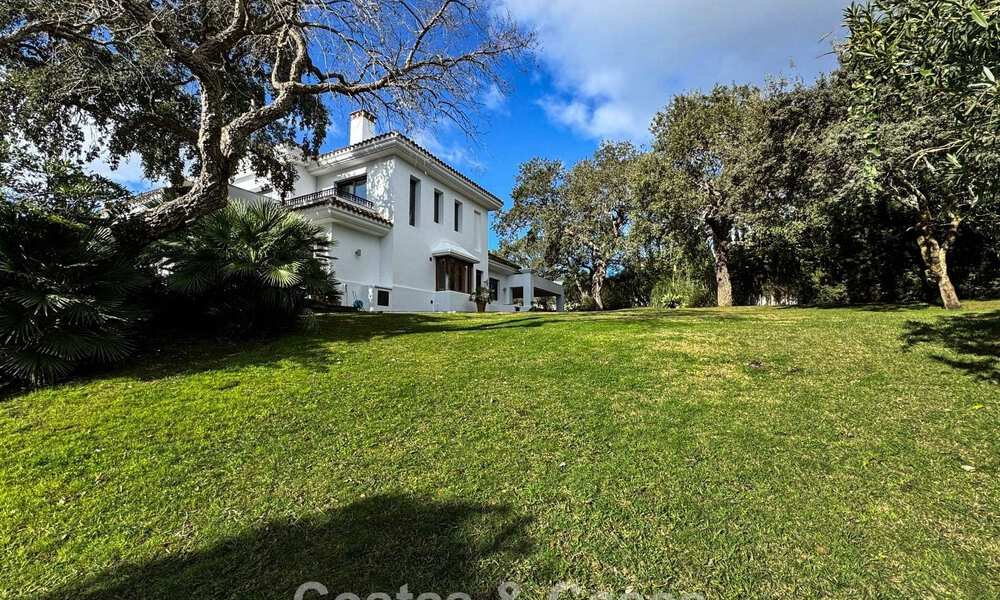 Fantastic luxury villa for sale surrounded by nature in the exclusive community of Valderrama in Sotogrande, Costa del Sol 776720