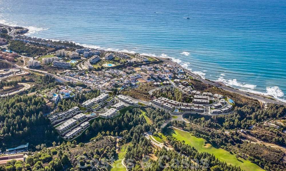 Modern, semi-detached villa with sea views for sale in a luxury resort in Mijas Costa, Costa del Sol 776818