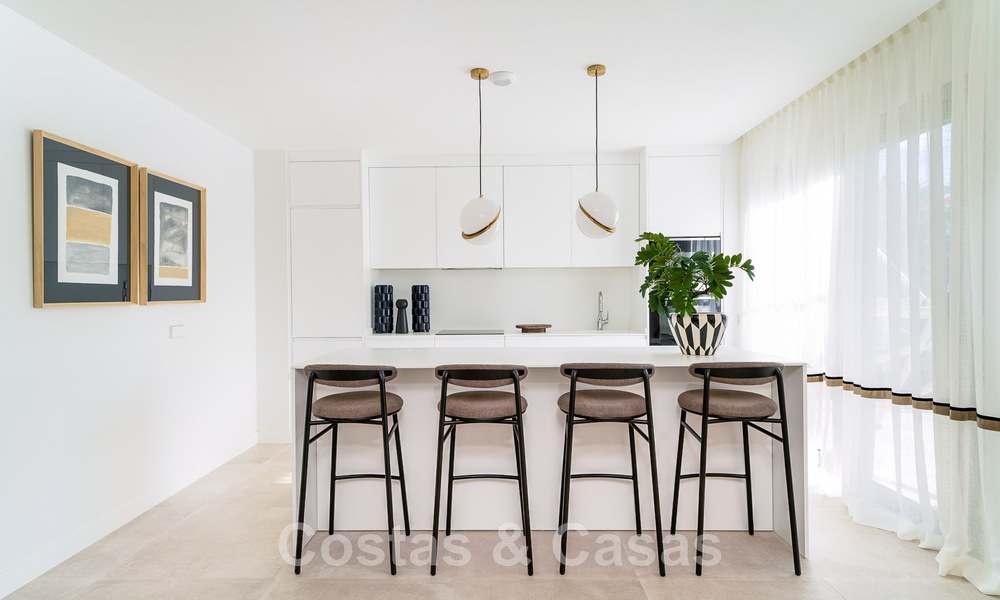 Modern, semi-detached villa with sea views for sale in a luxury resort in Mijas Costa, Costa del Sol 776823