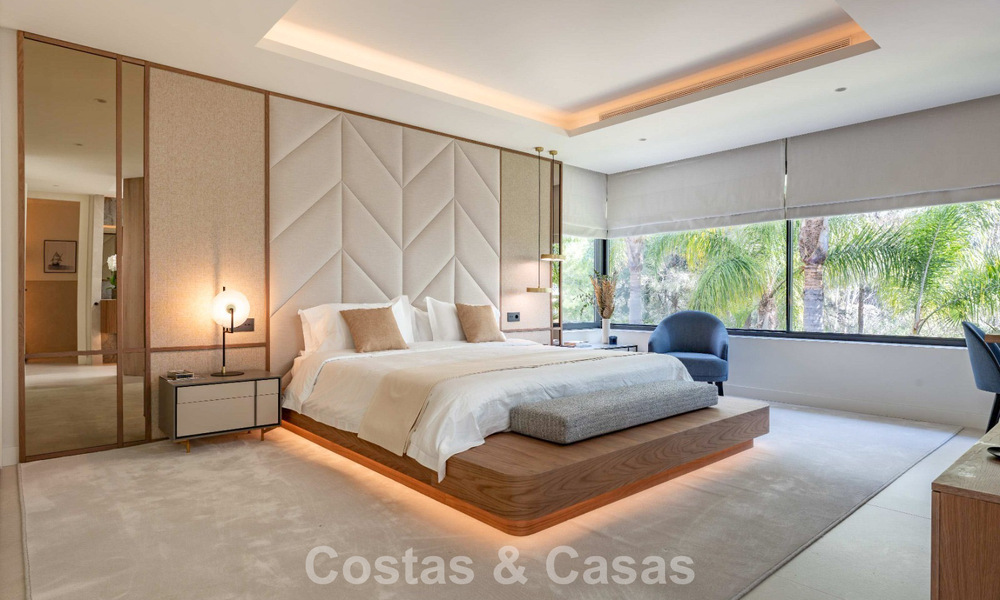 Renovated modern luxury villa for sale in a prestigious residential area in Marbella East 777023