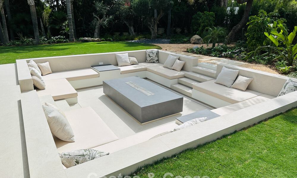 Renovated modern luxury villa for sale in a prestigious residential area in Marbella East 777029