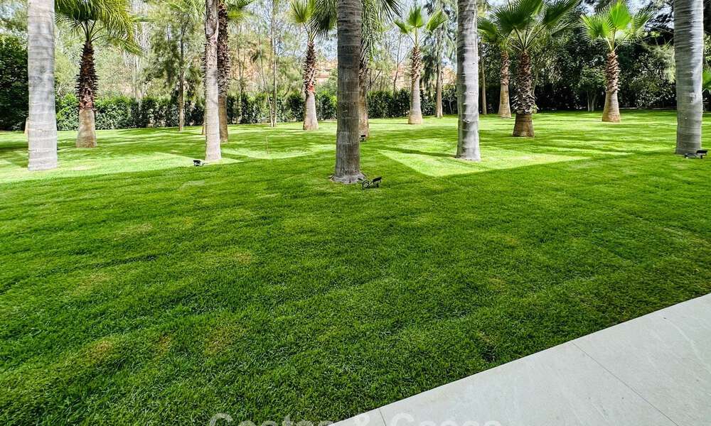 Renovated modern luxury villa for sale in a prestigious residential area in Marbella East 777032