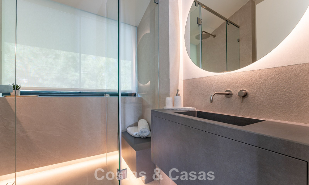 Renovated modern luxury villa for sale in a prestigious residential area in Marbella East 777050