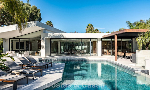 Renovated modern luxury villa for sale in a prestigious residential area in Marbella East 777063