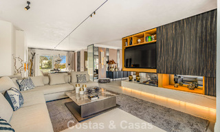 Exclusive, spacious duplex penthouse for sale, with private pool and sea view, close to the beach in Puerto Banus, Marbella 776960 