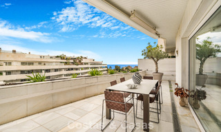 Exclusive, spacious duplex penthouse for sale, with private pool and sea view, close to the beach in Puerto Banus, Marbella 776978 