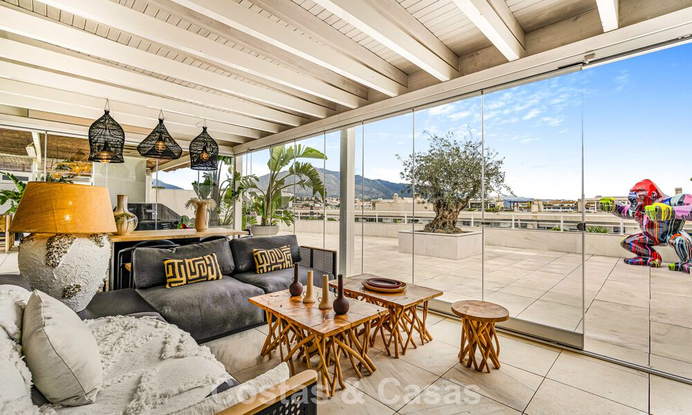 Exclusive, spacious duplex penthouse for sale, with private pool and sea view, close to the beach in Puerto Banus, Marbella 776982