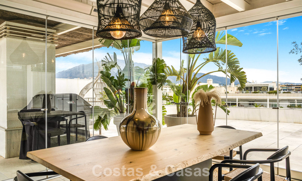 Exclusive, spacious duplex penthouse for sale, with private pool and sea view, close to the beach in Puerto Banus, Marbella 776992