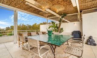 Exclusive, spacious duplex penthouse for sale, with private pool and sea view, close to the beach in Puerto Banus, Marbella 777000 