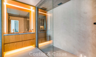 Exclusive, spacious duplex penthouse for sale, with private pool and sea view, close to the beach in Puerto Banus, Marbella 777012 