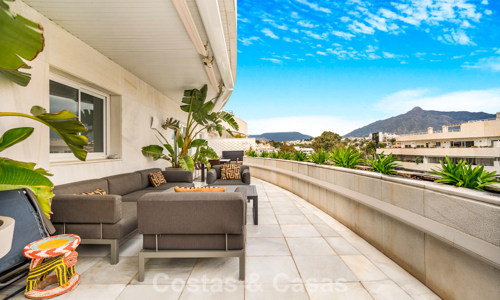 Exclusive, spacious duplex penthouse for sale, with private pool and sea view, close to the beach in Puerto Banus, Marbella 777016