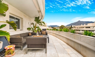 Exclusive, spacious duplex penthouse for sale, with private pool and sea view, close to the beach in Puerto Banus, Marbella 777016 