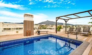 Exclusive, spacious duplex penthouse for sale, with private pool and sea view, close to the beach in Puerto Banus, Marbella 777022 