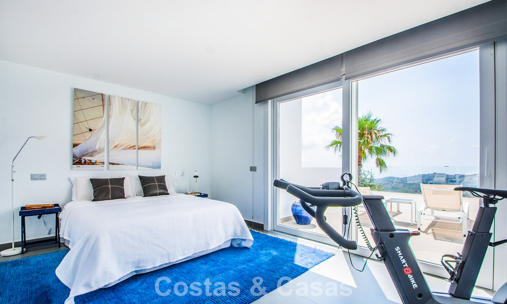 Contemporary Mediterranean luxury villa with panoramic mountain and sea views for sale in East Marbella 776850