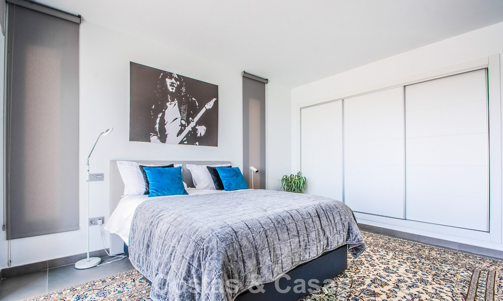 Contemporary Mediterranean luxury villa with panoramic mountain and sea views for sale in East Marbella 776870