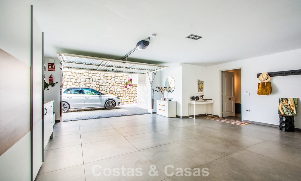 Contemporary Mediterranean luxury villa with panoramic mountain and sea views for sale in East Marbella 776878