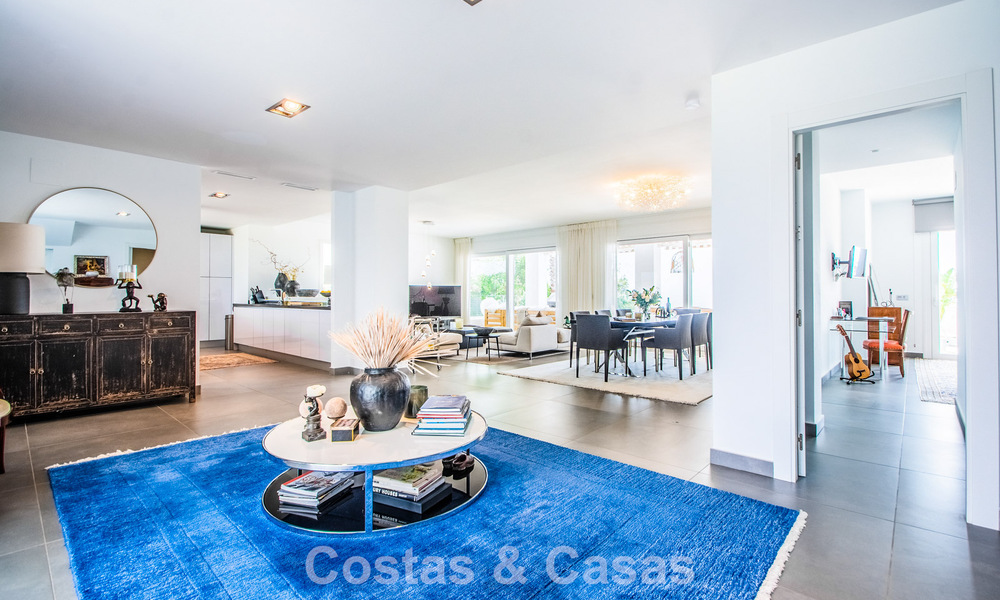 Contemporary Mediterranean luxury villa with panoramic mountain and sea views for sale in East Marbella 776881
