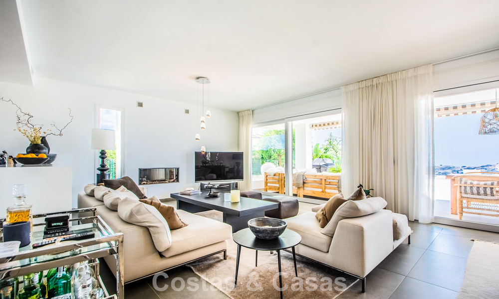 Contemporary Mediterranean luxury villa with panoramic mountain and sea views for sale in East Marbella 776887