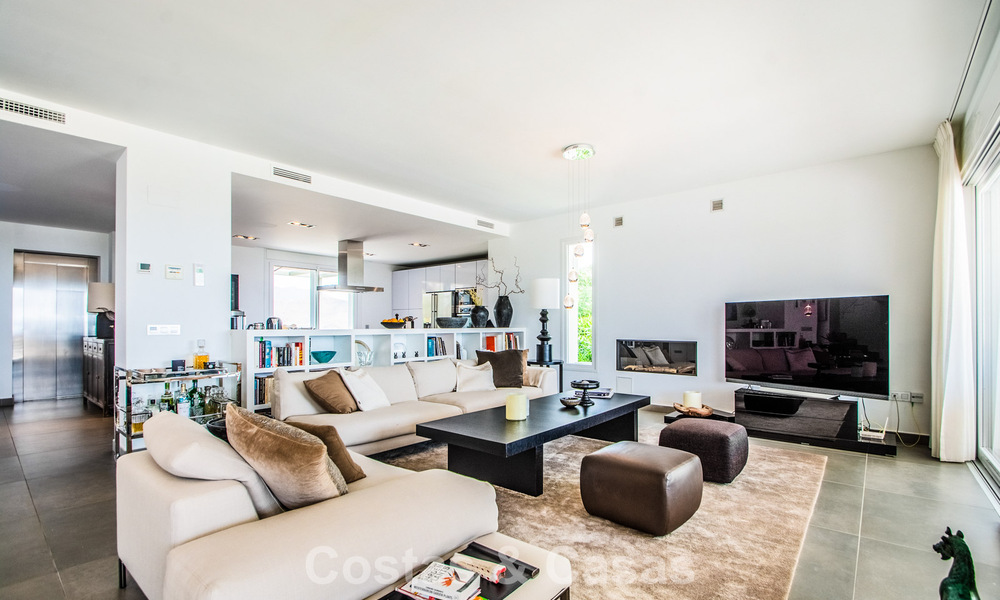 Contemporary Mediterranean luxury villa with panoramic mountain and sea views for sale in East Marbella 776888