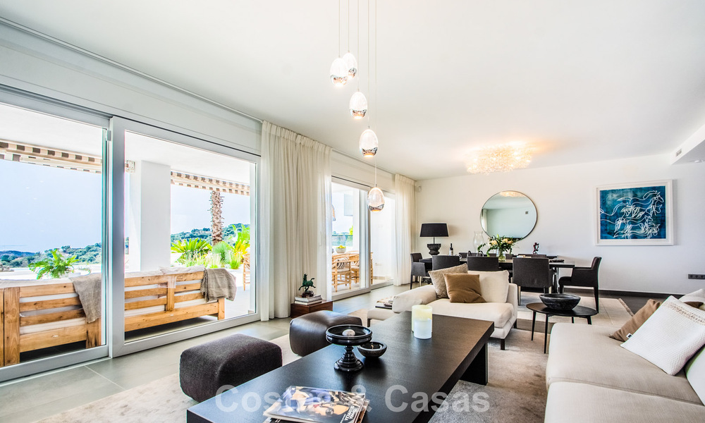 Contemporary Mediterranean luxury villa with panoramic mountain and sea views for sale in East Marbella 776891