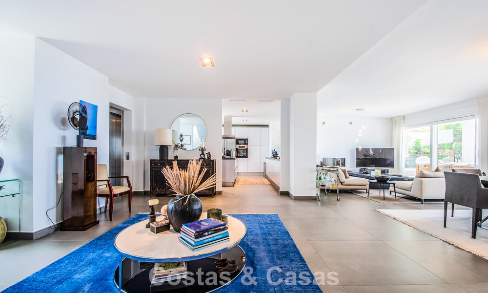 Contemporary Mediterranean luxury villa with panoramic mountain and sea views for sale in East Marbella 776893