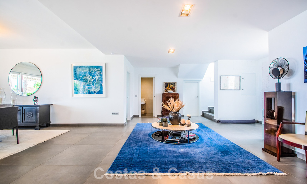Contemporary Mediterranean luxury villa with panoramic mountain and sea views for sale in East Marbella 776894