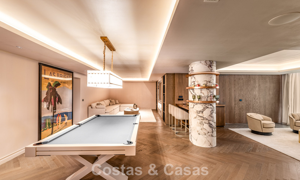 Contemporary Andalusian luxury villa for sale surrounded by golf courses in Nueva Andalucia, Marbella 776940