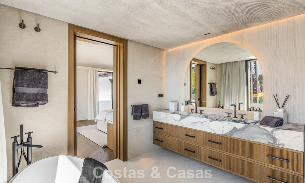 Contemporary Andalusian luxury villa for sale surrounded by golf courses in Nueva Andalucia, Marbella 776945