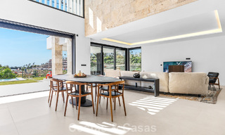 Move-in ready villa with modern architecture for sale in a secure residential area of Marbella - Benahavis 777133 