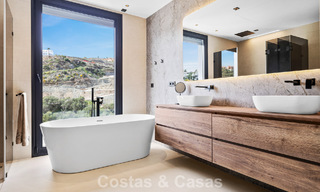 Move-in ready villa with modern architecture for sale in a secure residential area of Marbella - Benahavis 777150 