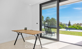 Move-in ready villa with modern architecture for sale in a secure residential area of Marbella - Benahavis 777159 