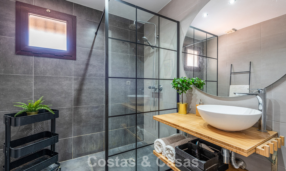 Duplex Penthouse for sale within walking distance to all amenities and Puerto Banus in Nueva Andalucia, Marbella 777342