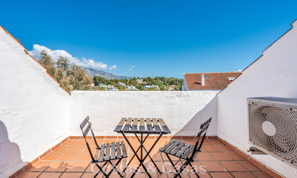 Duplex Penthouse for sale within walking distance to all amenities and Puerto Banus in Nueva Andalucia, Marbella 777348