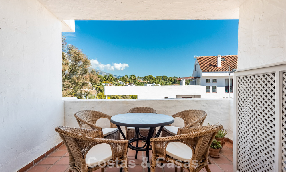 Duplex Penthouse for sale within walking distance to all amenities and Puerto Banus in Nueva Andalucia, Marbella 777359