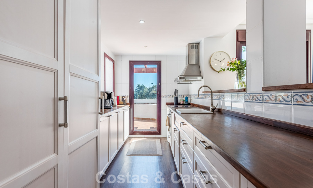 Duplex Penthouse for sale within walking distance to all amenities and Puerto Banus in Nueva Andalucia, Marbella 777365