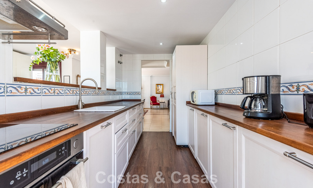Duplex Penthouse for sale within walking distance to all amenities and Puerto Banus in Nueva Andalucia, Marbella 777366