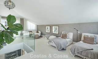 Move-in ready duplex penthouse for sale in a 24-hour security urbanization on Marbella’s Golden Mile 777119 