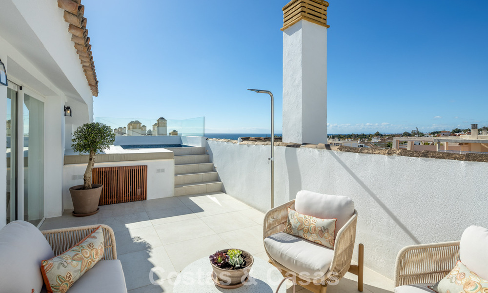 Move-in ready duplex penthouse for sale in a 24-hour security urbanization on Marbella’s Golden Mile 777123