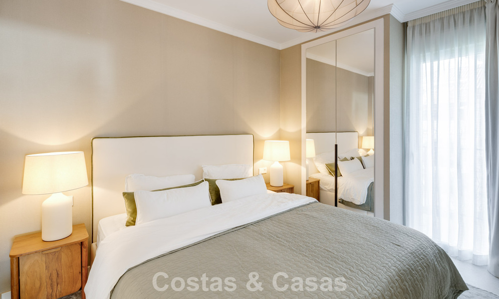 Move-in ready duplex penthouse for sale in a 24-hour security urbanization on Marbella’s Golden Mile 777125