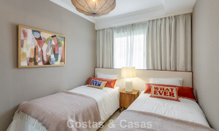 Move-in ready duplex penthouse for sale in a 24-hour security urbanization on Marbella’s Golden Mile 777127 