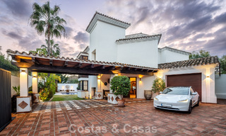 Move-in ready luxury villa for sale bordering a prime golf course in La Quinta, Marbella - Benahavis 777064 