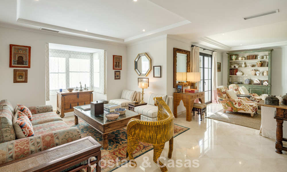 Move-in ready luxury villa for sale bordering a prime golf course in La Quinta, Marbella - Benahavis 777079